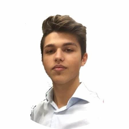 Student român a fost premiat în Italia pentru un proiect inovator de repopulare cu stridii a mărilor