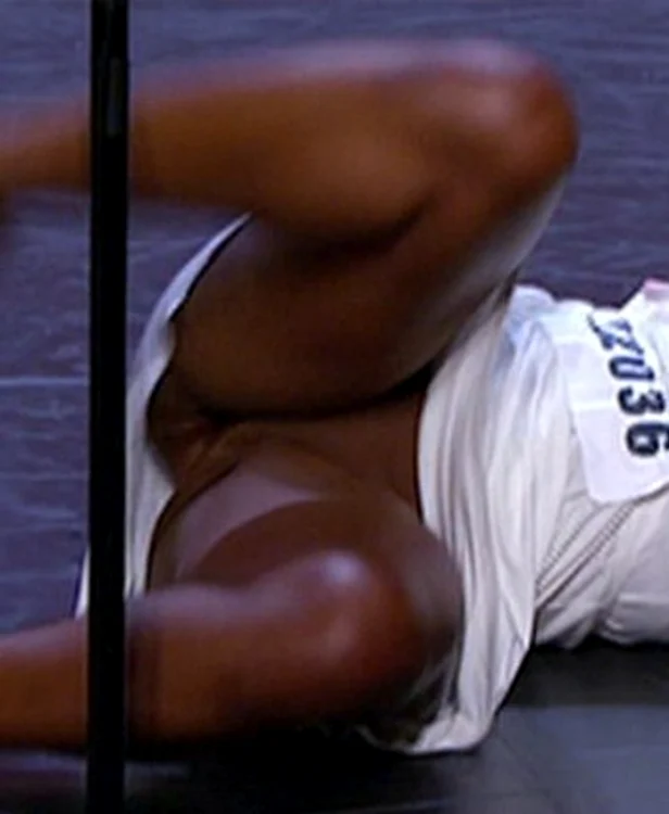 O ţară întreagă a văzut că nu avea lenjerie