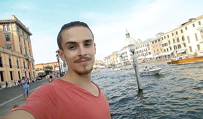 Aşa arată acum Andrei Leonte