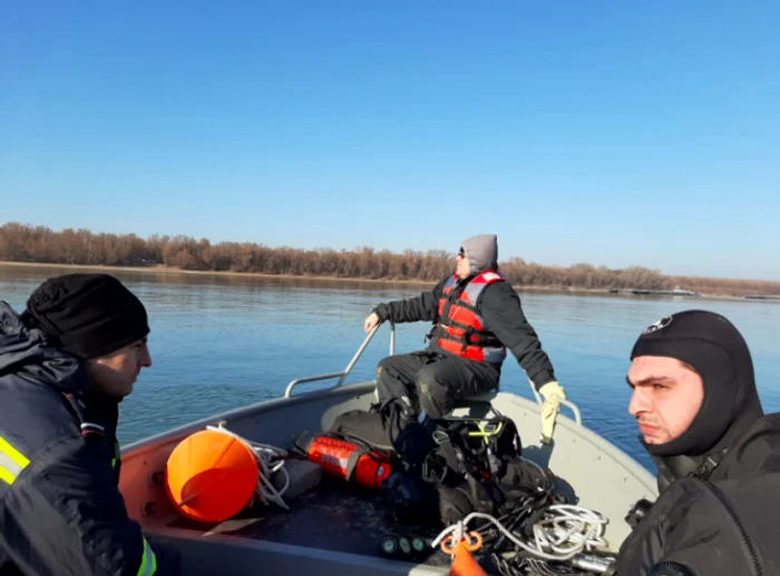 Căutări marinar căzut de pe barjă în Dunăre Sursa ISU Constanţa