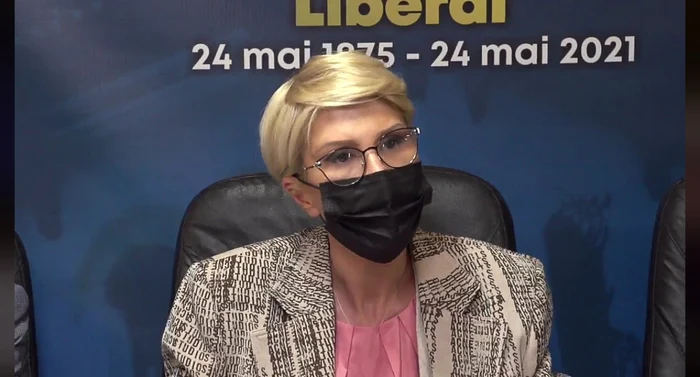 Ministrul Raluca Turcan s-a arătat revoltată de sumele cheltuite FOTO: Denis Grigorescu