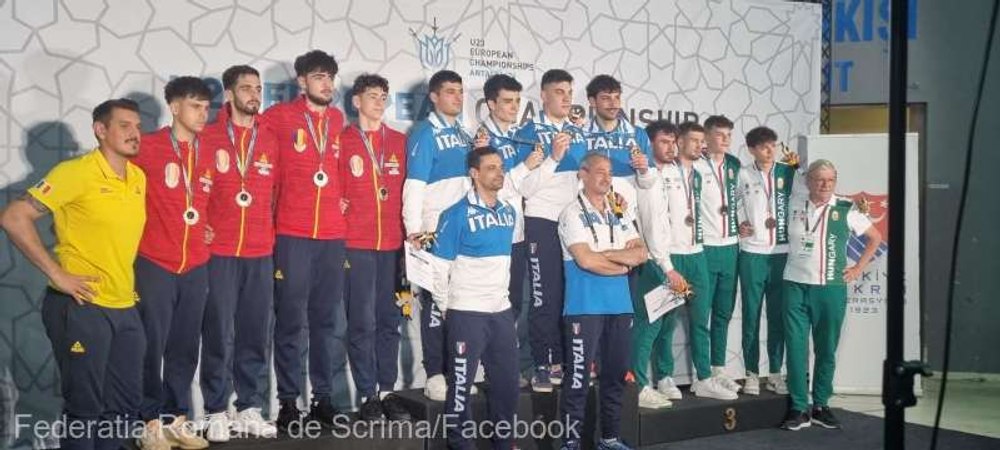 Echipa masculină de sabie a României, medaliată cu argint la Europenele U23