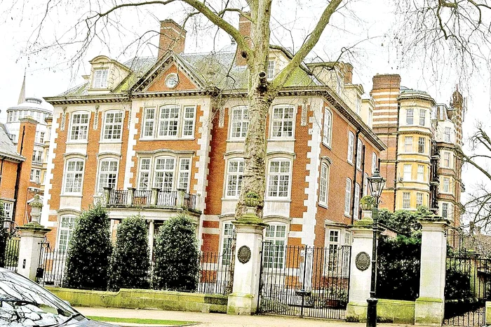 Casa de 70 de milioane de lire sterline a Tamarei,  în care s-a dat spargere în decembrie 2019