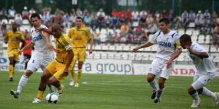 Târgu-Jiu: Pandurii joacă duminică cu Steaua