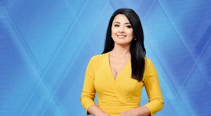 Dorina Florea prezintă Telejurnalul orei 20.00, la TVR 1, în fiecare vineri, sâmbătă şi duminică