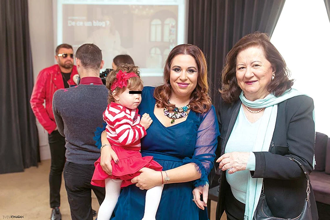 
    Mioara Roman, Oana şi Isabela, mamă, fiică şi nepoatăFoto: oanaromanblog.ro  