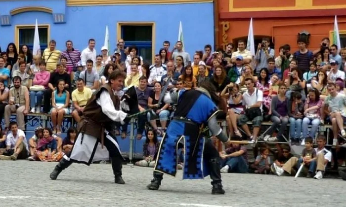 Festivalul medieval Curtea Domnească, ediţia I jpeg