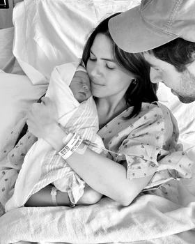 Mandy Moore a nascut al doilea copil Instagram (4) jpg