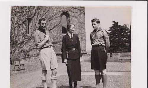 04 Lord and Lady Somers + Prince Michael on Eastnor Castle Terrace 1937 jpg