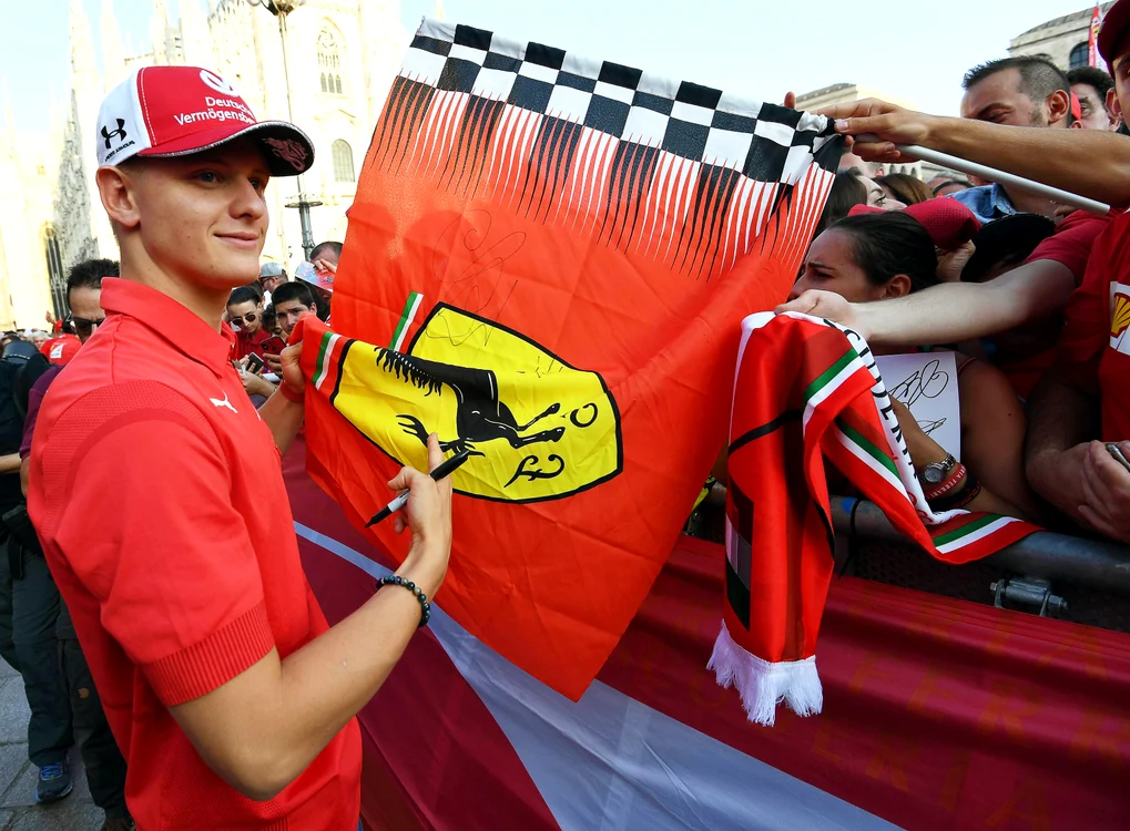 Mick Schumacher este legat sufletește de echipa Ferrari (Foto: EPA-EFE)