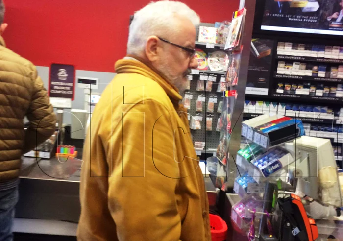 Irinel Columbeanu şi-a schimbat look-ul completfoto: Click!