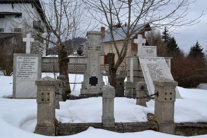 Monumentul Eroilor căzuţi în primul război mondial. FOTOSimona Suciu