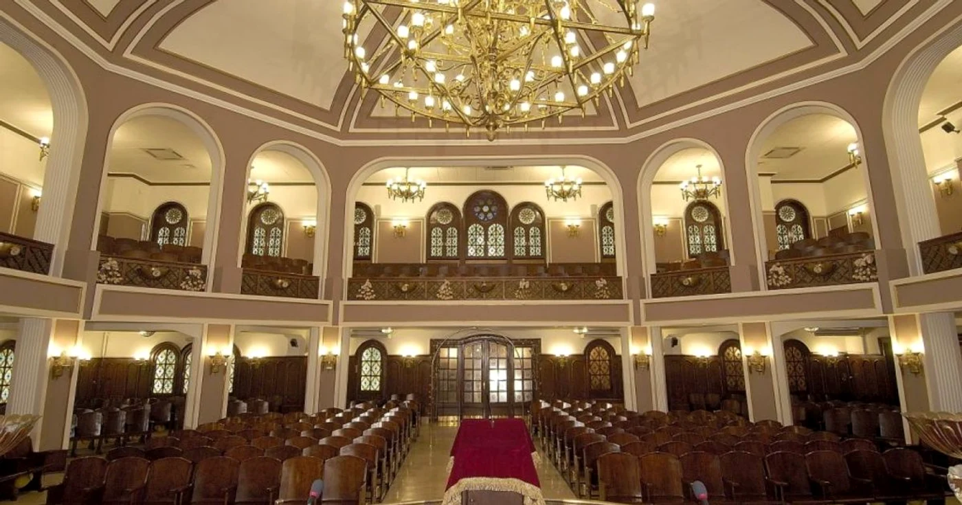 Imagine din sinagoga Neve Shalom