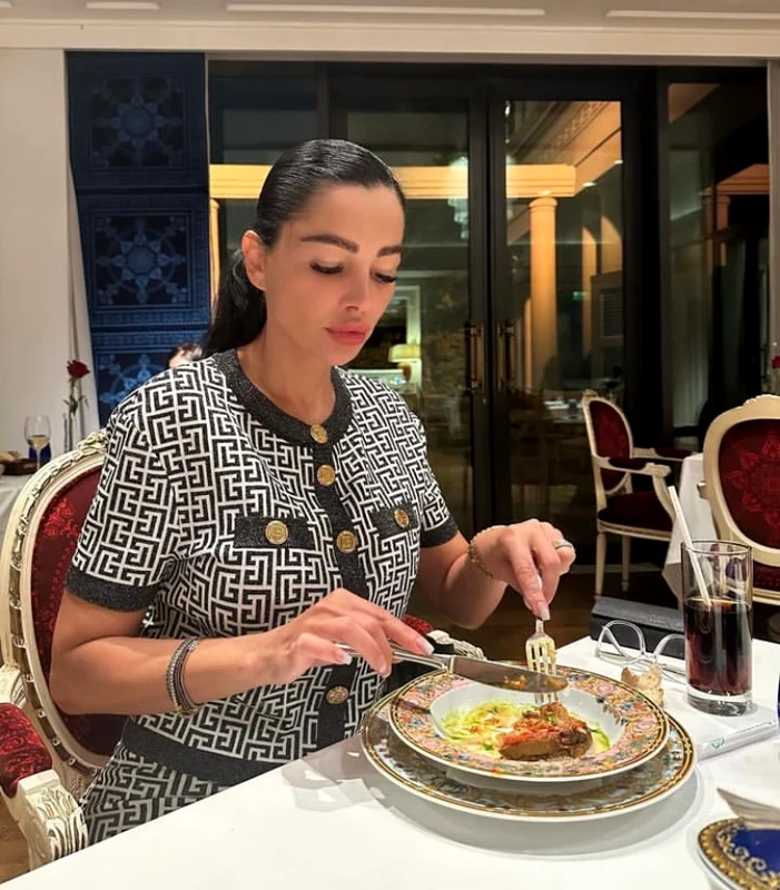 Brigitte nu poartă decât manichiură nude Sursa Instagram 