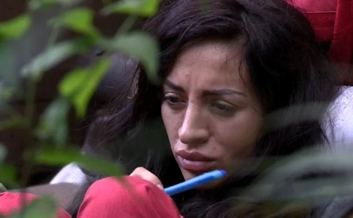 Ruby are probleme cu tenul de când e în tabăra "Sunt celebru, scoate-mă de aici"foto: captură Pro Tv