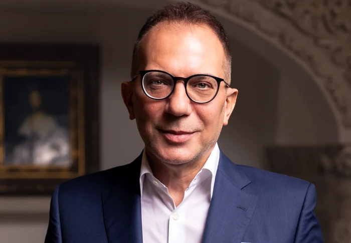 Bolojan a cerut înlocuirea directorului EximBank: „Pur şi simplu m-a revoltat această situaţie”