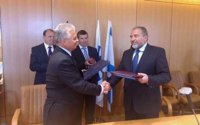 Ambasadorul Mihai Balan şi Avigdor Liberman, viceprim-ministru, ministru al Afacerilor Externe al Israelului