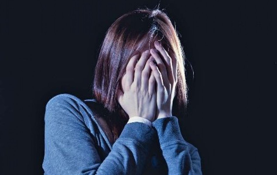 13 ani de coșmar: o femeie din Gorj a fost hărțuită continuu, în ciuda numeroaselor plângeri. Pedepse prea blânde pentru agresori