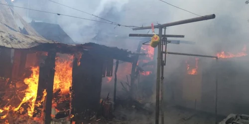 incendiu pompieri casa Galati 3