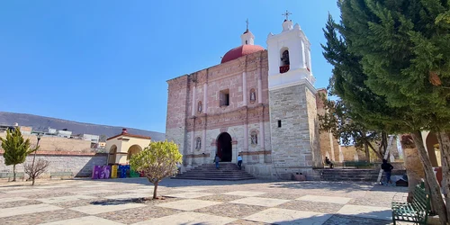 mitla biserica flickr jpg