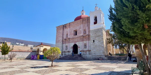mitla biserica flickr jpg