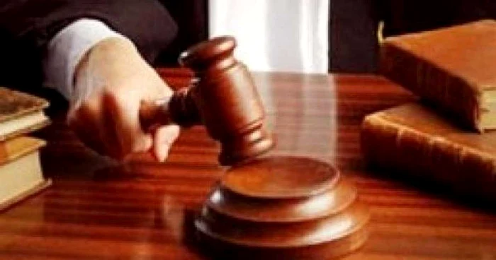 Avocată din Baroul Dâmboviţa, arestată preventiv
