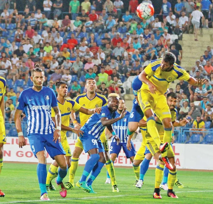 
    Jucătorii Pandurilor  pornesc cu șansa a doua  în returul cu Maccabi  