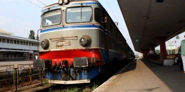 Opt trenuri în plus spre Iaşi pentru Sărbătoarea Sf. Parascheva