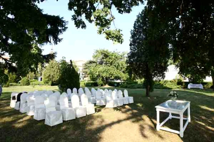 Nunta lui Bobby Păunescu cu Alice Peneacă s-a desfășurat pe marginea lacului Buftea