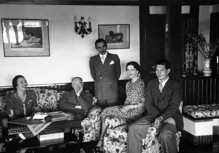 Regele Mihai în vizită la mareșalul Antonescu, 1944, Profimedia jpg