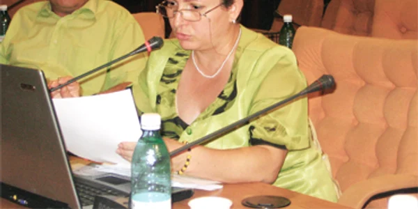 Aleşii locali ţin cu dinţii de indemnizaţii