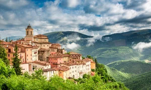 Peisaj Umbria, Italia, foto Shutterstock jpg