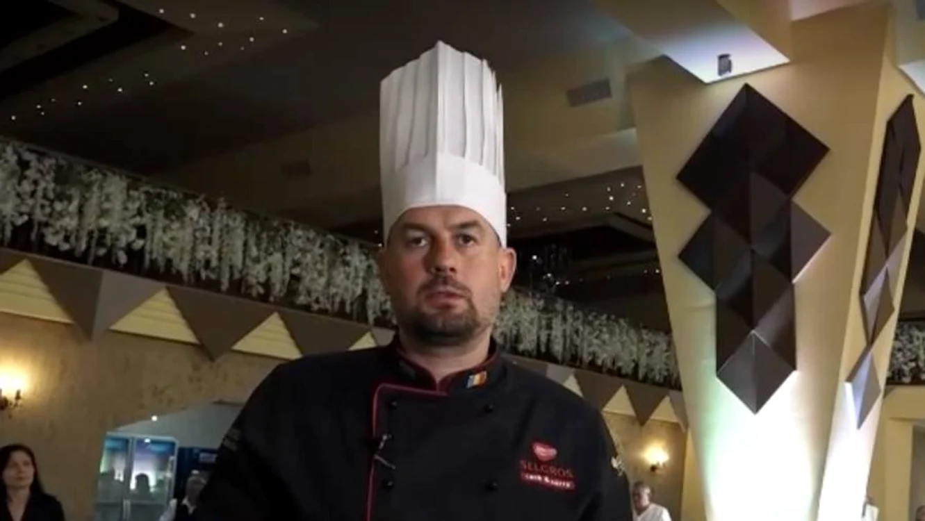 Vlad Floarea, bucătarul Spitalului Județean de urgență Bacău FOTO captură video