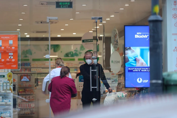 Laurențiu Reghecampf, la cumpărături pentru iubita însărcinată. Sursa foto: CANCAN.RO