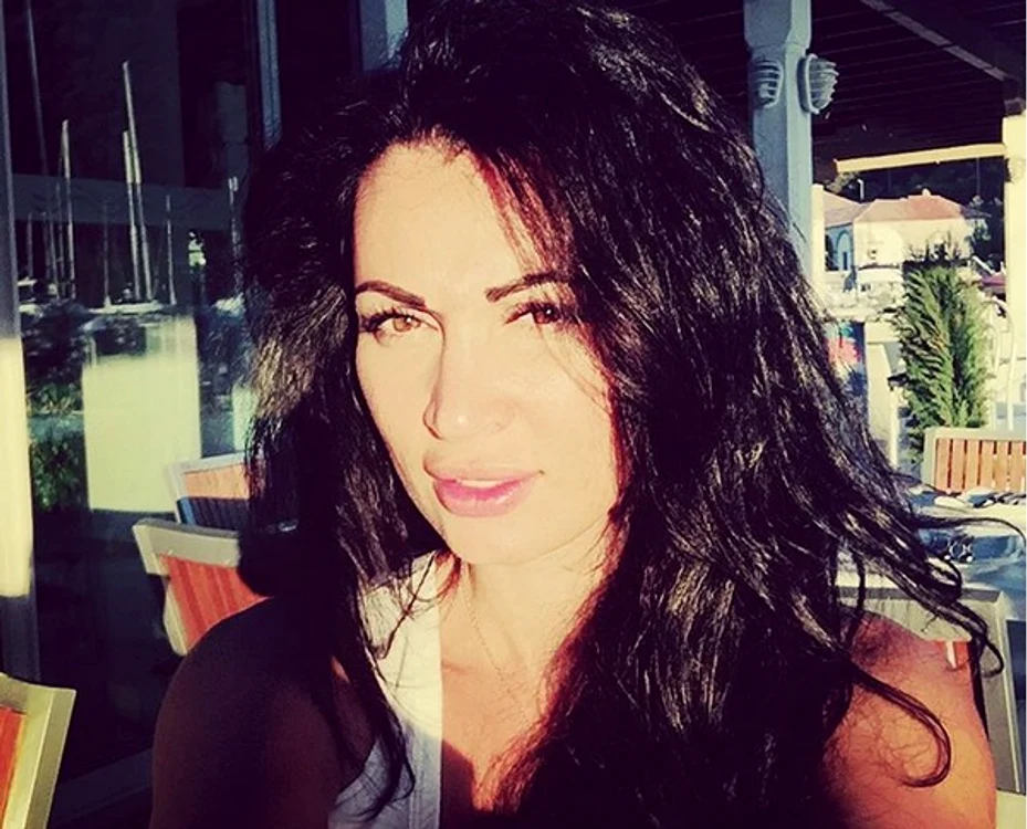 
    Nicoleta Luciu face faţă gerului de la Miercurea Ciucfoto: arhiva personală  