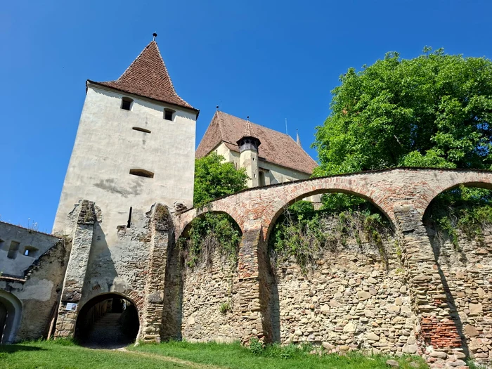 Vedere din ce-a doua incintă fortificată FOTO Cosmin Zamfirache