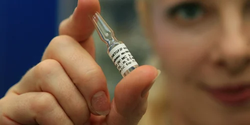 Fiolele de vaccin expirat au fost trimise pentru distrugere