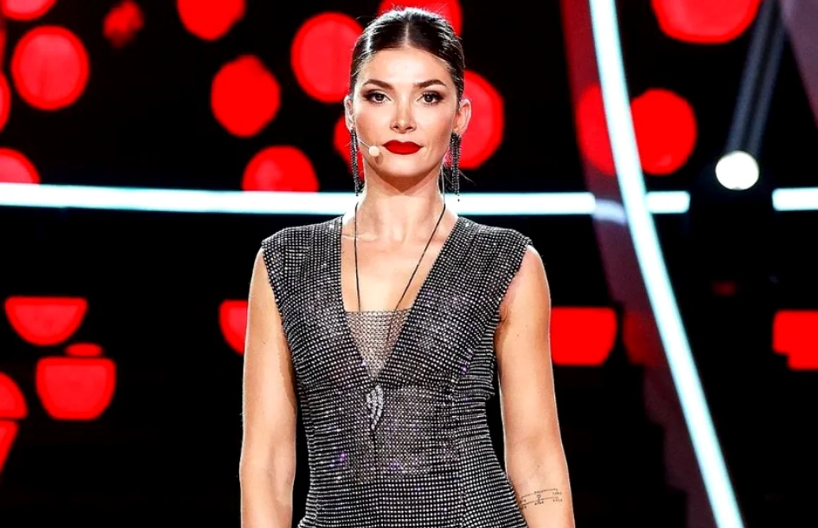 Alina Puşcaş rămâne prezentatoarea show-ului „Te cunosc de un deva!” / foto: Antena 1