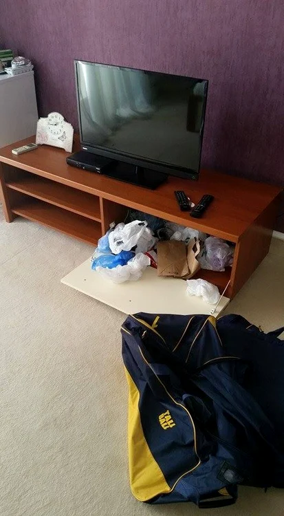 Hoţii au răscolit prin toate camerele 