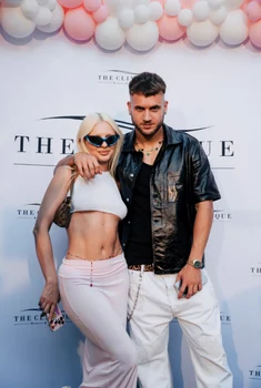 Alexandra Stan și George Pușcaș, idilă la lansarea clinicii fotbalistului / Sursa: arhivă personală  