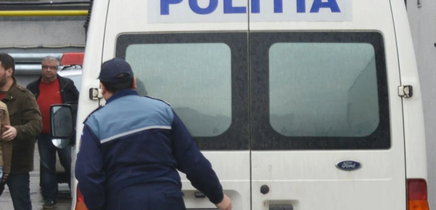 Vasile Bogdan (pulover roşu) nu a scăpat de emoţii