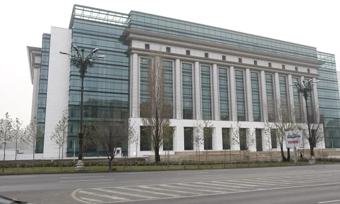 TUR VIDEO: Iată cum arată noua Bibliotecă Națională, cel mai mare și cel mai modern centru cultural din țară! jpeg