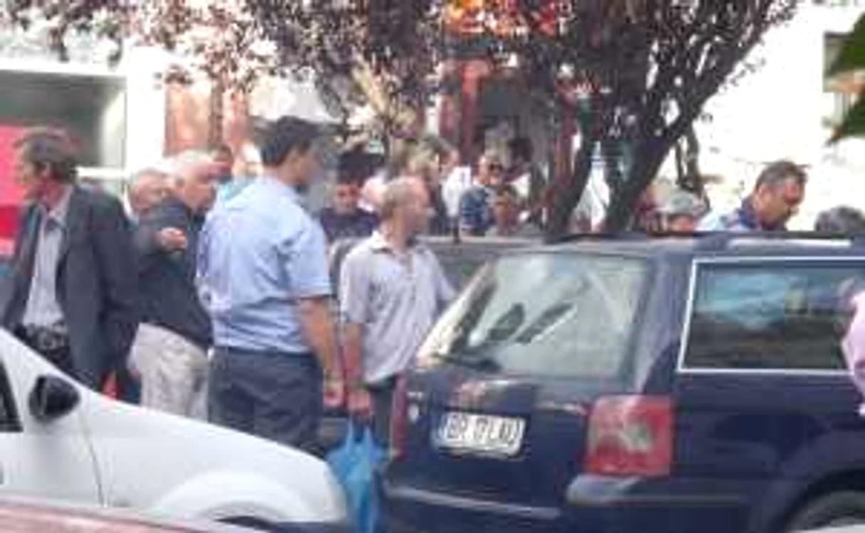 Aurel Bâcu a chemat poliţia