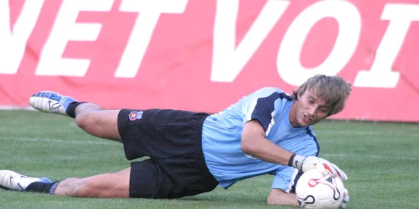 Khamutovski a câştigat două titluri de campion cu Steaua