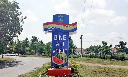 “Lubeniţa de Gottlob” este marcă înregistrată, motiv pentru care e desenată chiar pe panoul de la intrarea în localitate jpeg