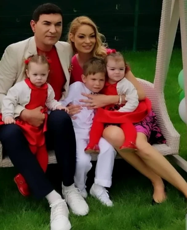 Mihai și Iulia Albu, pe vremea când erau un cuplufoto: Click!