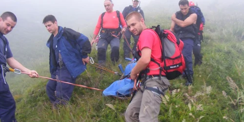 Salvamontiştii îl caută pe bărbatul dispărut. Foto: Arhivă