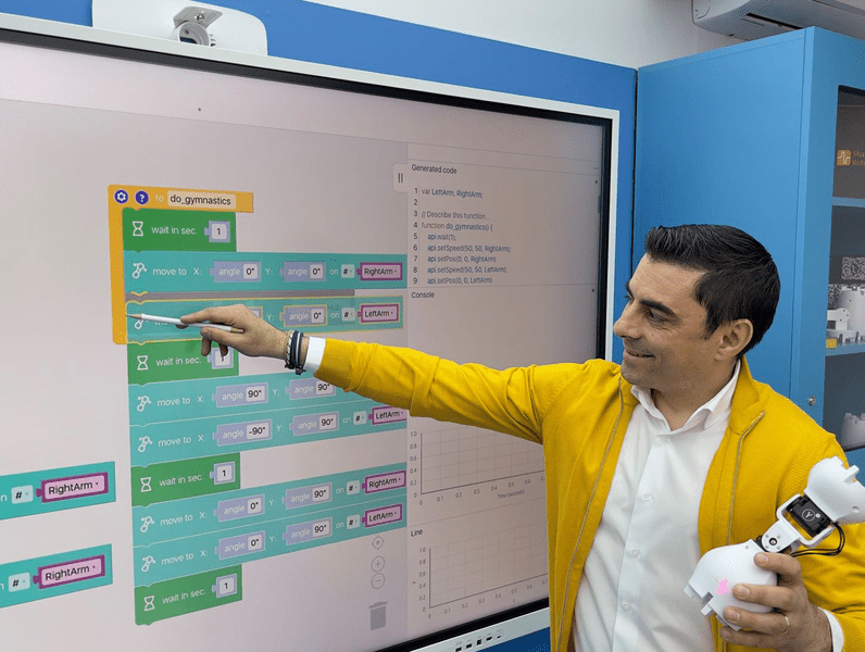 Samsung a integrat în ecranele Flip Pro aplicația Fable Blockly