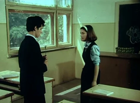 Oana Sarbu si Stefan Banica Jr in filmul Liceenii, foto Pinterest jpg