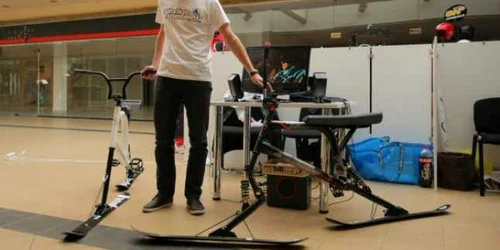 Skibike-ingul poate fi o alternativă la mountainbike, pe timp de iarnă. Foto: Bogdan Crăciun